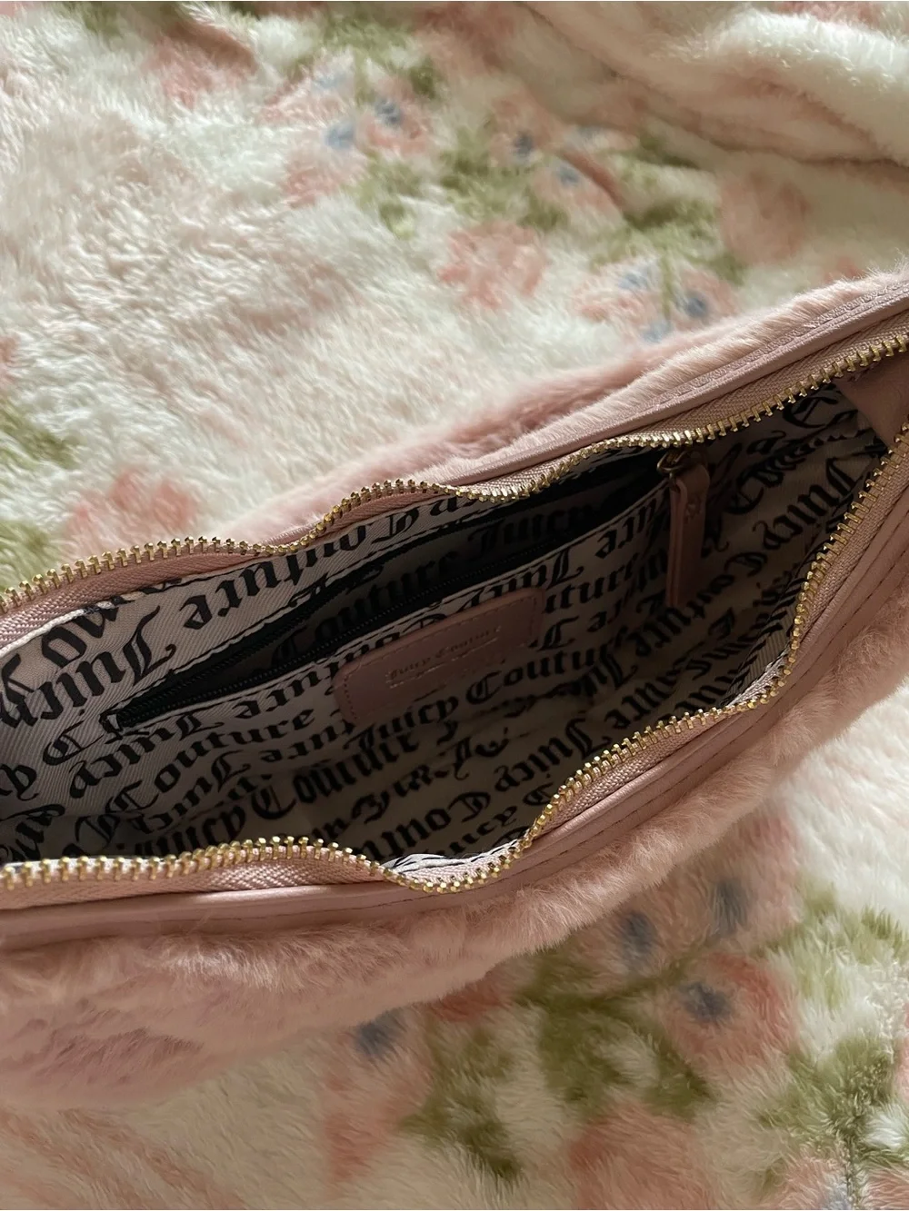 Juicy Couture Shoulder Bag